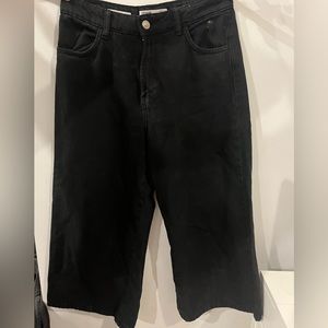 Black jeans pantacourt